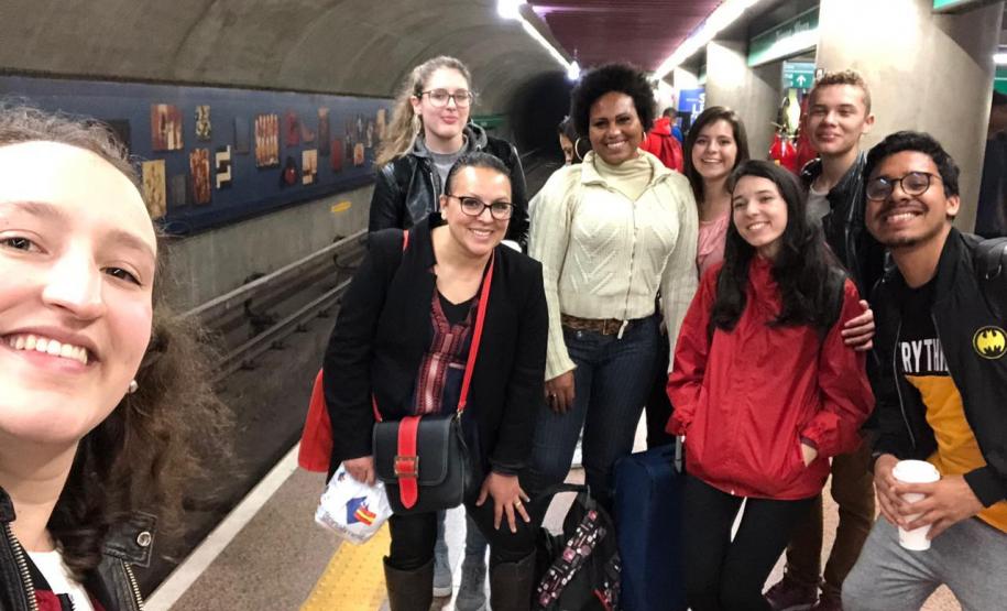 Na terça-feira (3), na capital de São Paulo, foi a vez da professora Raquel Mastey, na condição de pesquisadora de teatro, ministrar uma palestra com atividades em Oficina de Simulação Médica, em um evento promovido para os pesquisadores de teatro com nível de mestrado e doutorado da Universidade de São Paulo (USP).