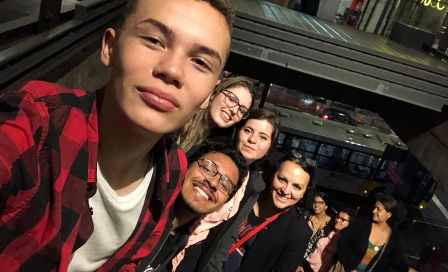 Na terça-feira (3), na capital de São Paulo, foi a vez da professora Raquel Mastey, na condição de pesquisadora de teatro, ministrar uma palestra com atividades em Oficina de Simulação Médica, em um evento promovido para os pesquisadores de teatro com nível de mestrado e doutorado da Universidade de São Paulo (USP).