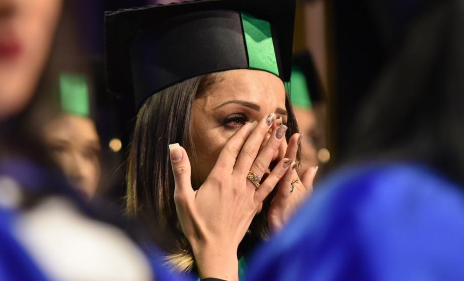 Estudantes do Colégio Estadual do Paraná (CEP), que concluíram a última etapa da formação em Cursos Técnicos Subsequentes do Ensino Profissional, participaram na quinta-feira (5) da cerimônia de Colação de Grau realizada no Teatro Marista Santa Maria, em Curitiba.