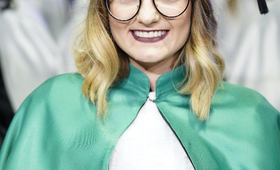 Estudantes do Colégio Estadual do Paraná (CEP), que concluíram a última etapa da formação em Cursos Técnicos Subsequentes do Ensino Profissional, participaram na quinta-feira (5) da cerimônia de Colação de Grau realizada no Teatro Marista Santa Maria, em Curitiba.