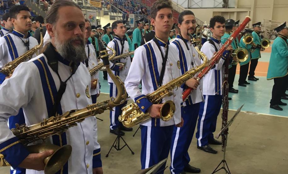 A Banda Sinfônica Bento Mossurunga do Colégio Estadual do Paraná (CEP) ficou em 1° lugar no XXVIII Campeonato Paranaense de Bandas e Fanfarras, promovido pela Federação Paranaense de Fanfarras e Bandas (FPFB). O evento aconteceu no sábado (14) e domingo (15) em Matinhos, município localizado no Litoral do Paraná.