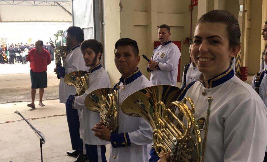 A Banda Sinfônica Bento Mossurunga do Colégio Estadual do Paraná (CEP) ficou em 1° lugar no XXVIII Campeonato Paranaense de Bandas e Fanfarras, promovido pela Federação Paranaense de Fanfarras e Bandas (FPFB). O evento aconteceu no sábado (14) e domingo (15) em Matinhos, município localizado no Litoral do Paraná.