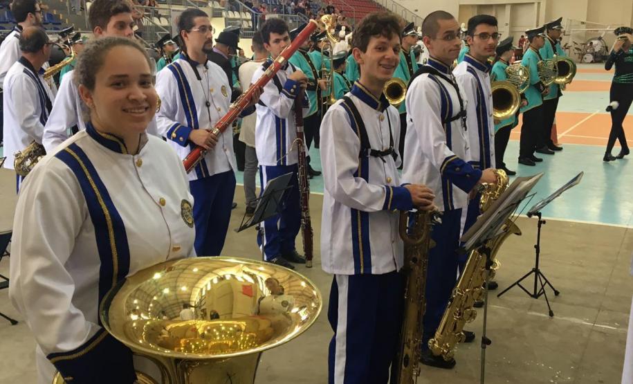 A Banda Sinfônica Bento Mossurunga do Colégio Estadual do Paraná (CEP) ficou em 1° lugar no XXVIII Campeonato Paranaense de Bandas e Fanfarras, promovido pela Federação Paranaense de Fanfarras e Bandas (FPFB). O evento aconteceu no sábado (14) e domingo (15) em Matinhos, município localizado no Litoral do Paraná.