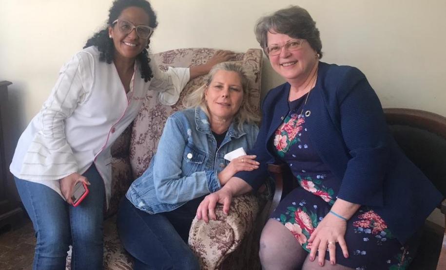 Também estavam presentes as professoras Léa Lélia Paiva, de Língua Portuguesa, e a professora Luzinete Pereira, do Centro de Memória. O passeio das estuantes até o Centro de Letras foi organizado pelas professoras Camila Marcelina Paschoal e Ilcéia Domingues Pereira, que são as Coordenadoras do projeto Sedução da Linguagem Poética 2019.