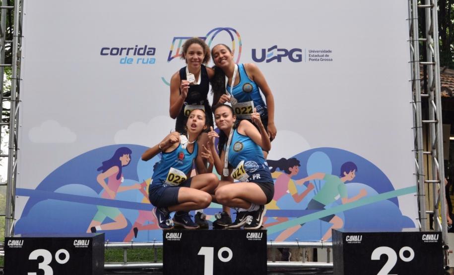 Foto 5 Os atletas do CEP foram campeões nas seguintes modalidades: Atletismo Masculino; Atletismo Feminino; Triatlon Masculino; Vôlei de Praia Feminino; Futsal Feminino; Futebol Feminino; Voleibol Masculino; Vôlei Misto 4X4; Corrida Rústica Masculino; E-Games FIFA Feminino; Handebol Masculino e Feminino.
Além desses, em diversas modalidades esportivas os atletas do CEP ficaram na vice-liderança, com medalhas também de destaque em outras colocações do quadro geral.