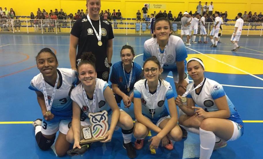 Foto 9 Os atletas do CEP foram campeões nas seguintes modalidades: Atletismo Masculino; Atletismo Feminino; Triatlon Masculino; Vôlei de Praia Feminino; Futsal Feminino; Futebol Feminino; Voleibol Masculino; Vôlei Misto 4X4; Corrida Rústica Masculino; E-Games FIFA Feminino; Handebol Masculino e Feminino.
Além desses, em diversas modalidades esportivas os atletas do CEP ficaram na vice-liderança, com medalhas também de destaque em outras colocações do quadro geral.