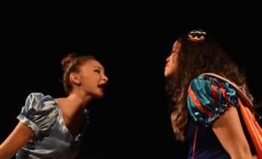 O elenco é formado por 20 estudantes do Modulado Grutinha, ofertado na Escolinha de Arte do CEP. São atores e atrizes que se preparam para mostrar mais essa história criativa aos estudantes das escolas Municipais e, no Festival de Teatro de Pinhais, ao público de uma escola do município metropolitano de Piraquara. Além dessas, outras apresentações serão programadas ainda para este semestre.