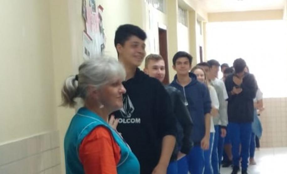 Foto 11 A segunda-feira (28) começou com o Plano de Abandono Escolar sendo colocado em prática nas unidades de atendimento do Colégio Estadual do Paraná, no CEP-Tiradentes, no CEP-Amâncio e no CEP-CEP