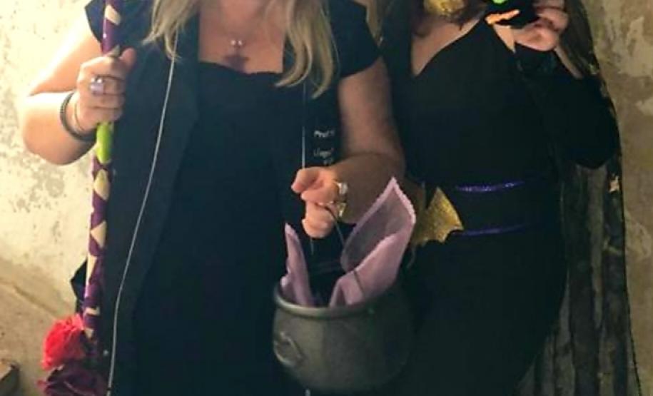 Foto 5 Em algumas unidades de atendimento do Colégio Estadual do Paraná (CEP), os estudantes fantasiados comemoraram o “Dia das Bruxas” na tradicional festa do Halloween, celebrada em diversos países nesta quinta-feira (31).