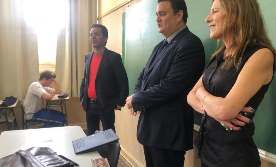 Foto 6 Os estudantes do Colégio Estadual do Paraná (CEP), matriculados nos últimos anos dos cursos do Ensino Médio, Médio Integrado e da Educação Profissional, foram selecionados para participarem do concurso de redação que terá como tema: “A Corrupção, seus reflexos comportamentais e impactos na sociedade”