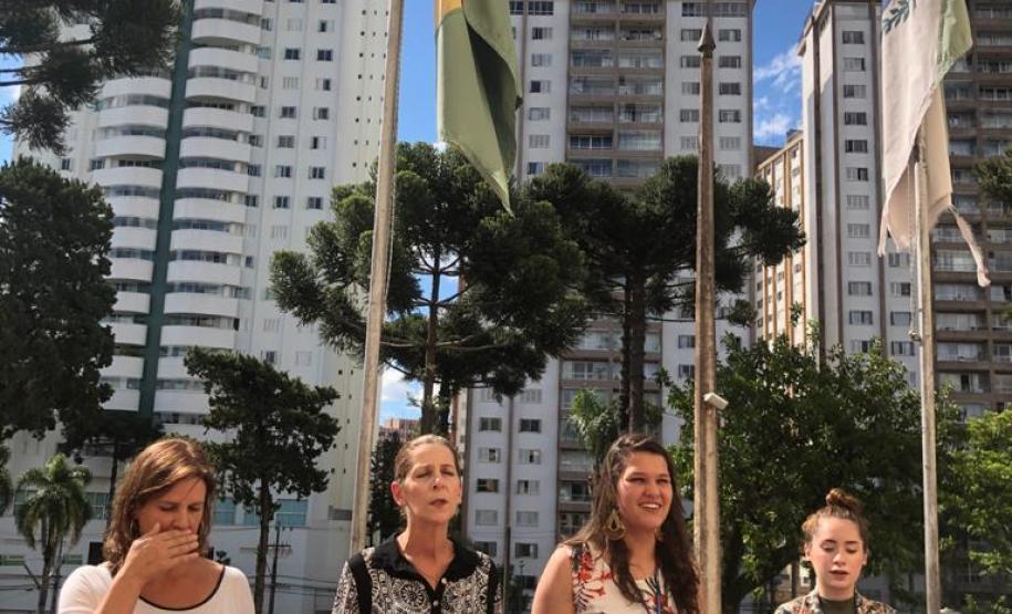 Foto 7 Tomaram posse nesta quinta-feira (12), os estudantes eleitos para compor a nova Diretoria do Grêmio Estudantil do Colégio Estadual do Paraná (GECEP). Os novos representantes assumiram os 19 cargos da agremiação para o exercício da gestão 2020, que tem como objetivos a efetiva participação política no ambiente escolar, para promoção de avanços educacionais e sociais dentro e fora do Colégio.