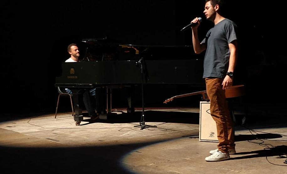 As reuniões foram promovidas com os pais e responsáveis estudantes das turmas atendidas no CEP-CEP, na sexta-feira (8), no CEP-Amâncio, na segunda-feira (11); e CEP-Tirandentes, na terça-feira (12). Todos os encontros foram realizados no Teatro Guaíra, em Curitiba, onde os presentes também assistiram às apresentações musicais feitas pelos estudantes.