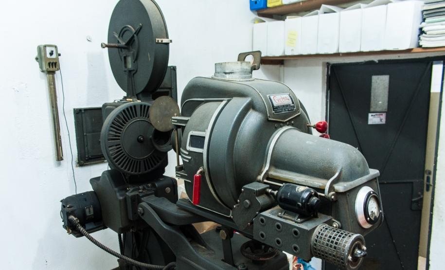 As máquinas ainda mantém as etiquetas com o registro da marca Ciclex, de fabricação americana.