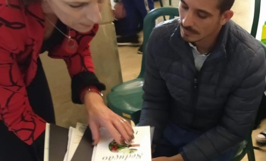 evento5 No último evento da programação do aniversário do Colégio Estadual do Paraná (CEP), realizado na tarde desta sexta-feira (29) no CEP-CEP, estudantes, professores, funcionários e convidados comemoraram também os 69 anos do prédio histórico, fundado em 29 de março de 1950.