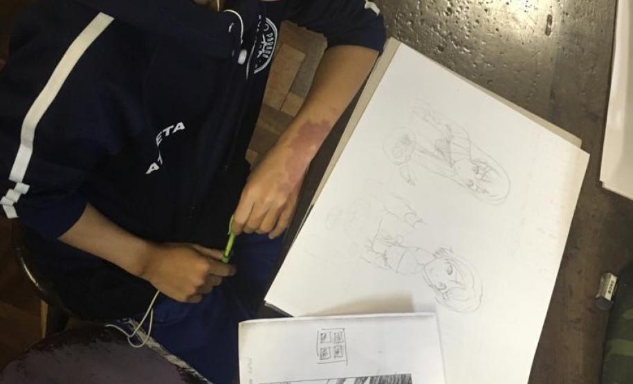 “É um momento de descontração, que realizo como se fosse uma brincadeira”, afirmou o estudante estudante Diogo Cordeiro da Silva, 13 anos, que já demonstra ter um futuro promissor como desenhista.