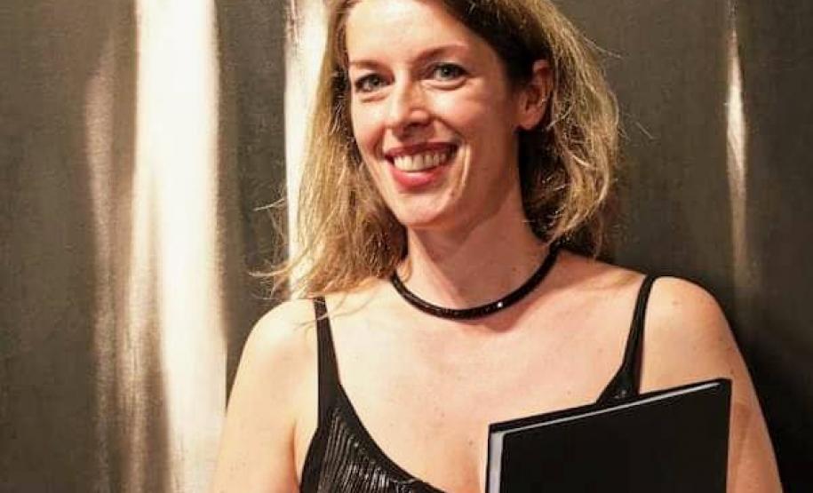 De 9 a 11 de maio, os professores Hermes Adriano Drechsel e Aline Petry, da Escolinha de Arte do Colégio Estadual do Paraná (CEP), se apresentam no Recital de Canto “Unum, Verum et Bonum”, promovido pelo Coro e Madrigal da Universidade Federal do Paraná (UFPR).