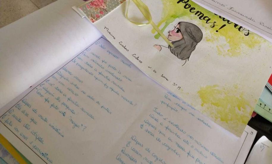 Estudantes mostram que sabem fazer poesias e refletir sobre as questões humanas